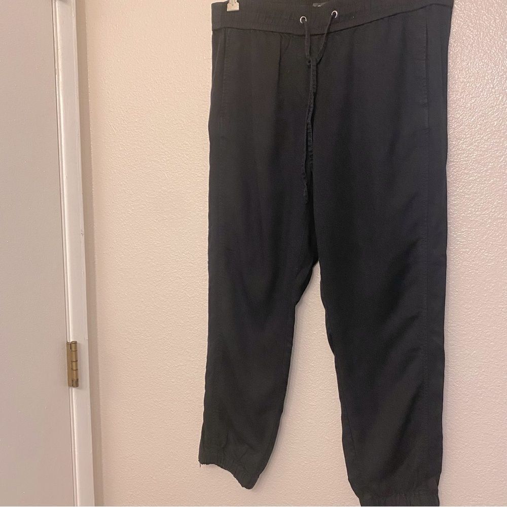 Loft black pull on lyocell modal blend hi rise jogger pants zipper ankle M